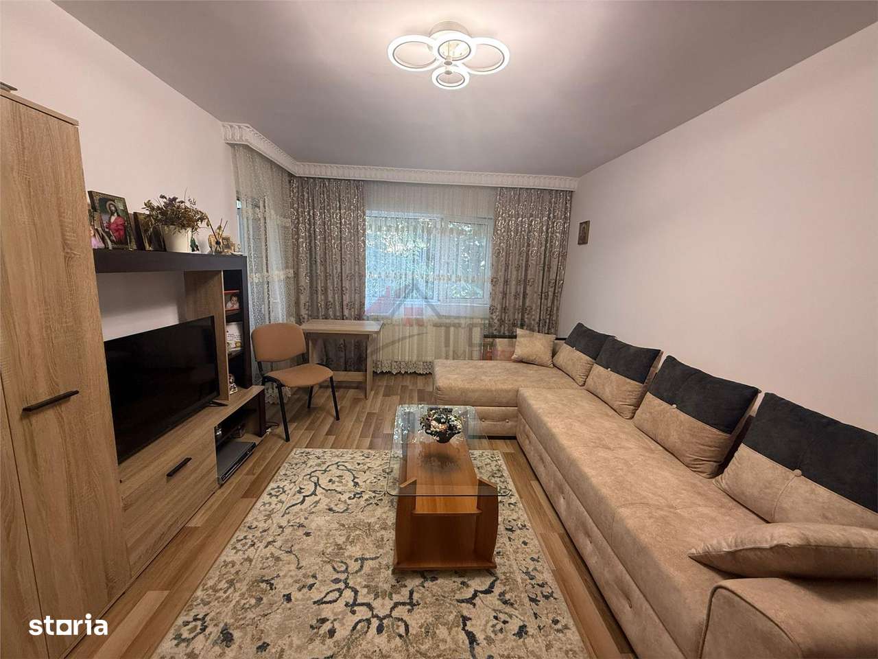 Apartament cu 3 camere decomandat, 2 bai, etajul 2 - Cug - Aleea Tudor-0