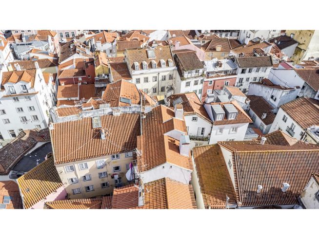 Prédio Típico para Reabilitar em Alfama com Vista Rio e Potencial d...-8