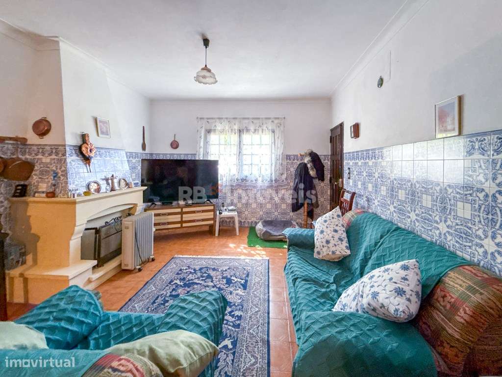 Moradia de 3 pisos com garagem e logradouro no Entroncamento - Grande imagem: 4/57