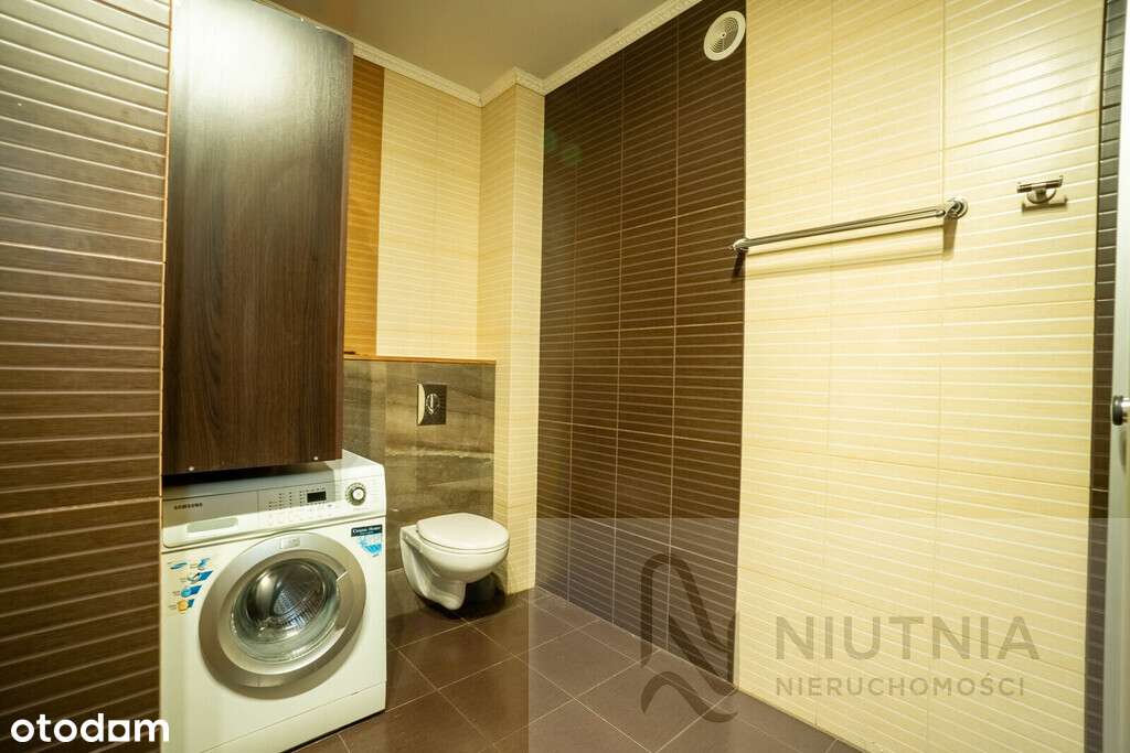 Wolnostojący dom z podwójnym garażem!-12