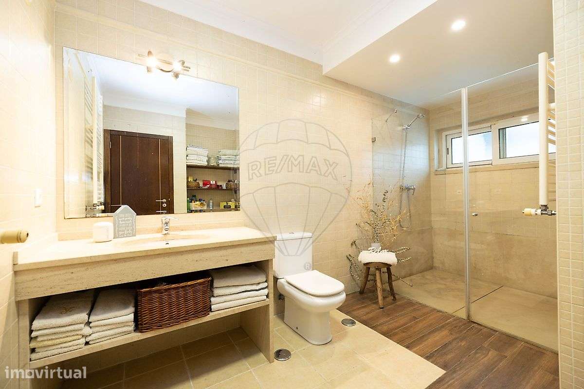 Moradia T5 para venda-25