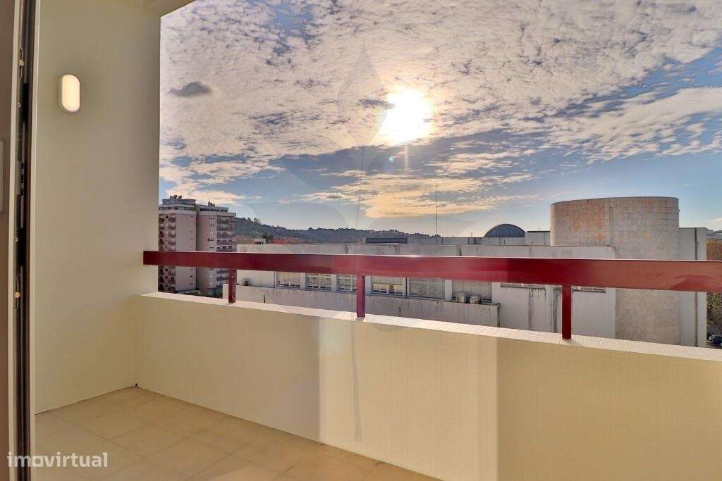 Apartamento T3 Renovado – São Victor, Braga-33