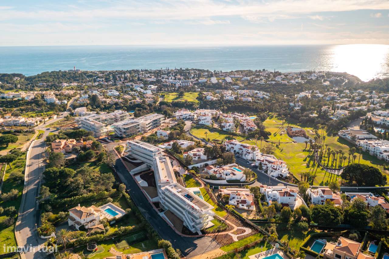 Luxuosa penthouse com vista mar e piscina aquecida-35