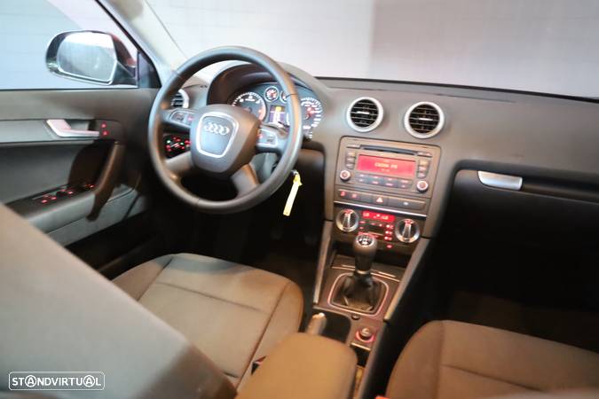 Audi A3 Sportback 1.6 TDI Attraction Special Edition - 22