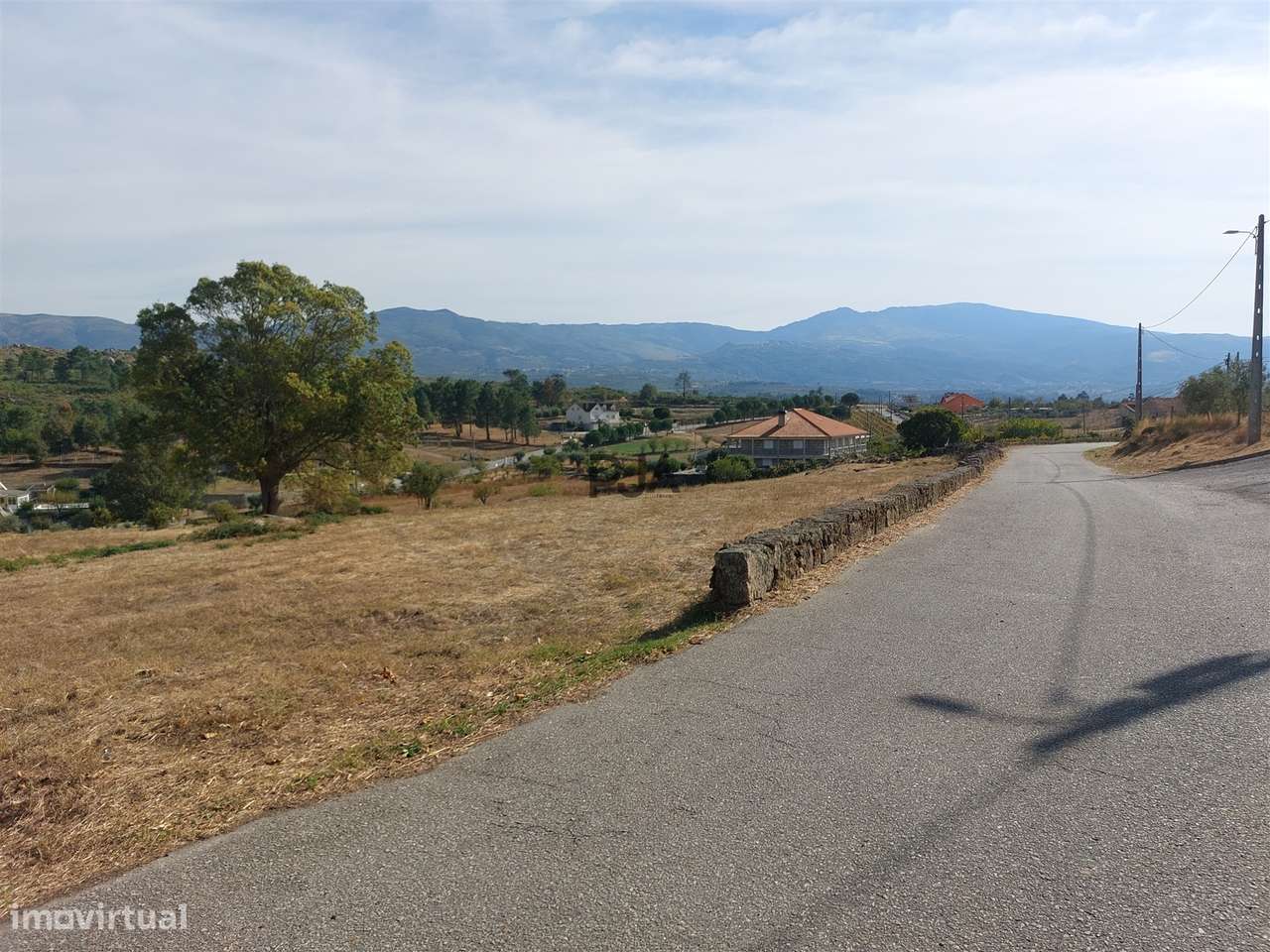Terreno com viabilidade construtiva em Vila Ruiva, Fornos de Algodres - Grande imagem: 2/9