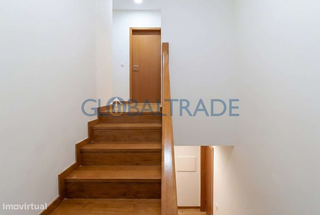 Duplex T2+1 com vista mar em Canidelo-25