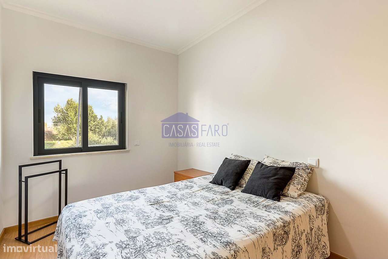 Apartamento T3 semi-novo nos arredores de Olhão na Zona Alta com estac-18