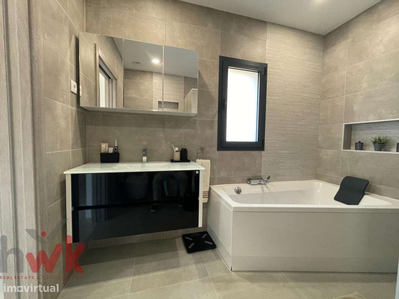 Moradia Nova T4+1 com Terreno-24