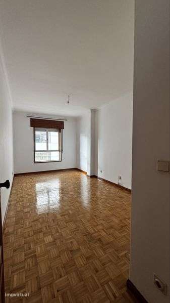 T2 Duplex Disponivel Centro Barcelos - Grande imagem: 4/8