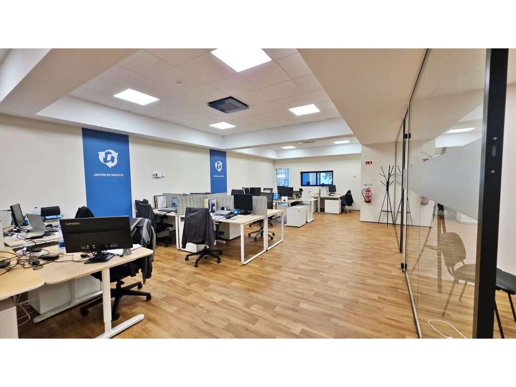 Armazém Zona Industrial da Maia - Grande imagem: 4/35