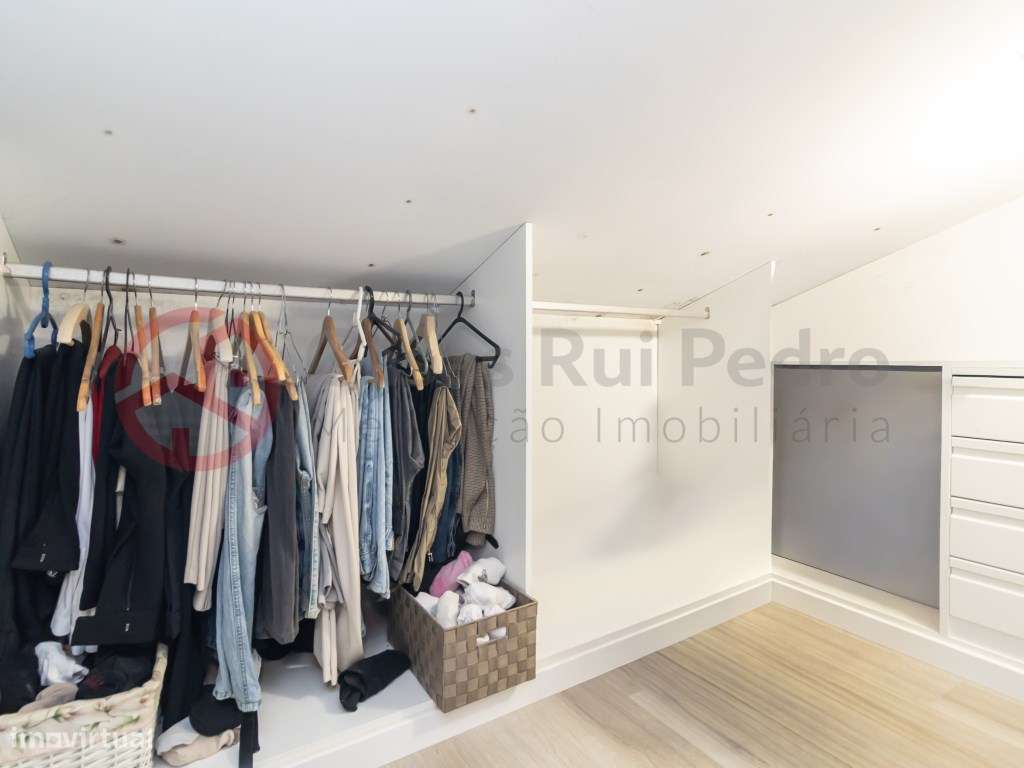 Moradia T3+2 Remodelada com garagem 740 m² de Terreno em St Antonio...-39