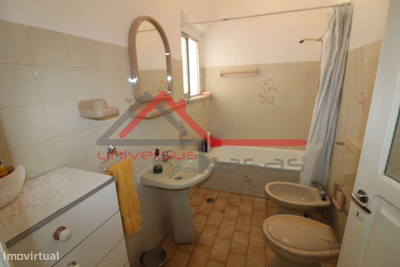 Moradia Térrea Geminada V2 com Quintal em Pinhal Novo-9