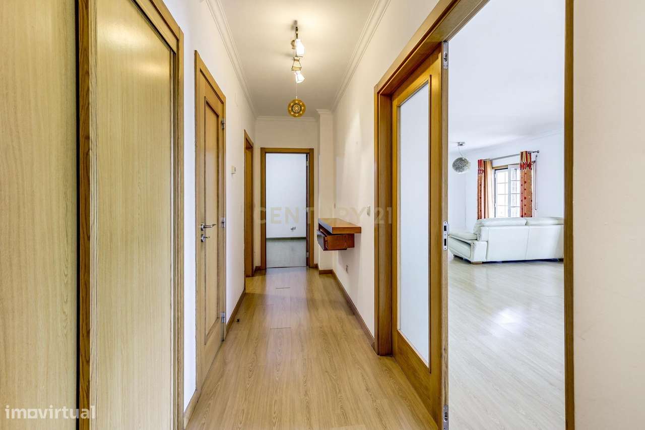 T4+1 Duplex na Venda do Pinheiro - Grande imagem: 5/42