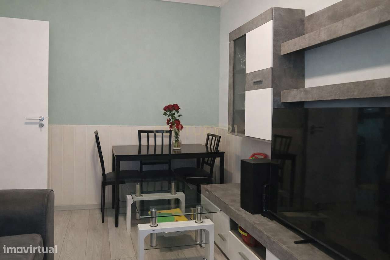 Apartamento T2 em Amadora  com espaço exterior - Grande imagem: 4/22