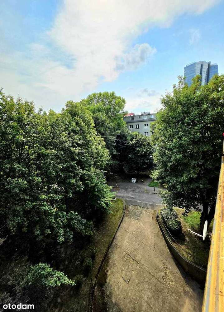 Spół. własnościowe 3 pokoje w samym centrum!-12
