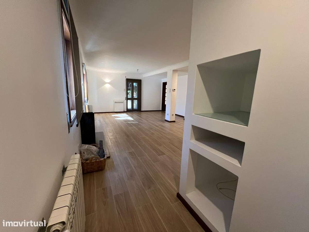 Moradia T4+2  3 Frentes monte dos Burgos-38