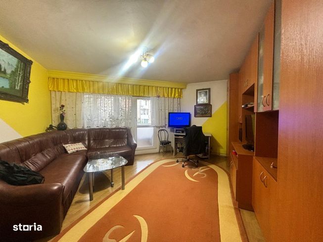 Vanzare - Apartament cu 2 camere, etaj 2, suprafata utila 48mp-0