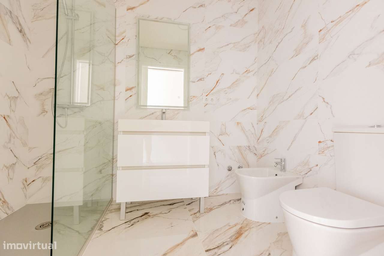 Apartamento Duplex - Centro de Ponta Delgada - Grande imagem: 4/33