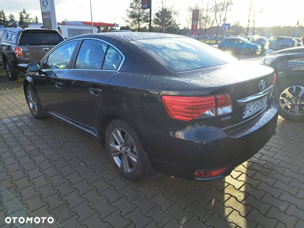 Toyota Avensis 1.8 Premium - 4