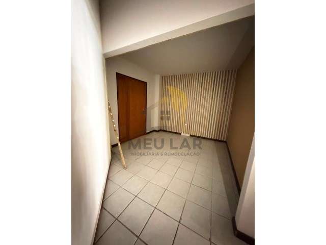 LOJA COMERCIAL PARA VENDA / ARRENDAMENTO-13