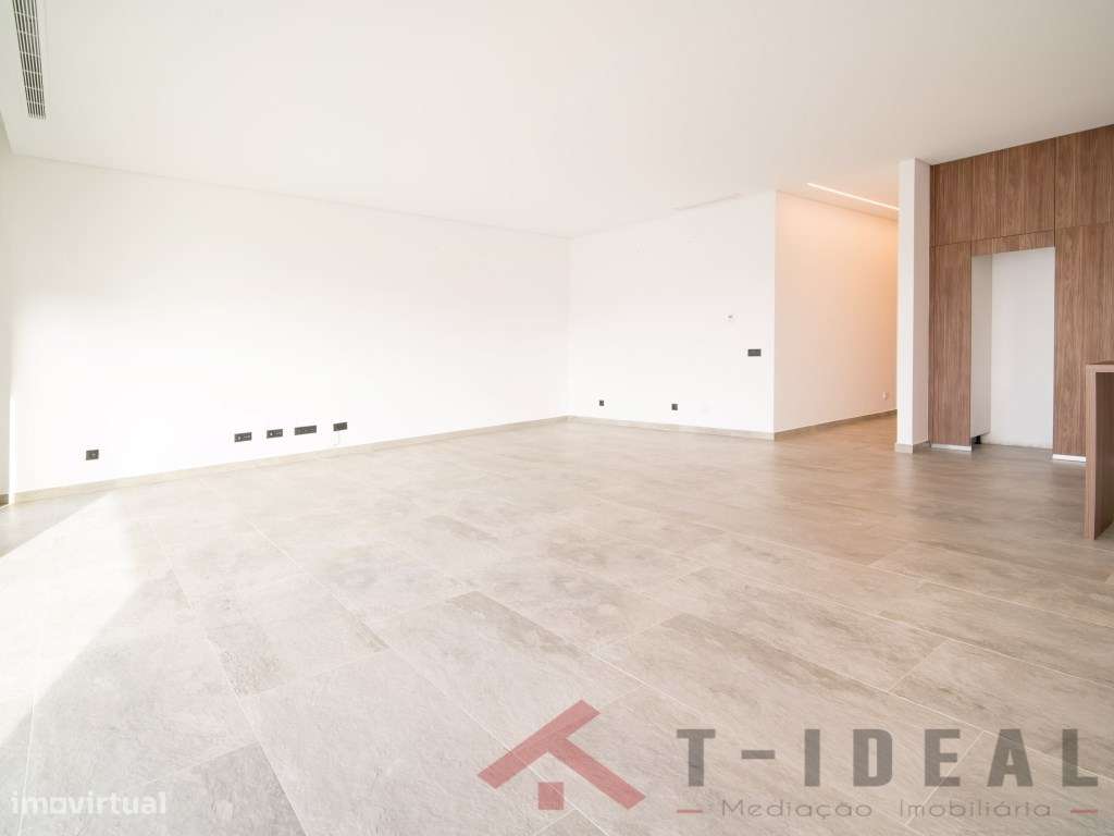 Apartamento T3 no Centro da Lourinhã-11