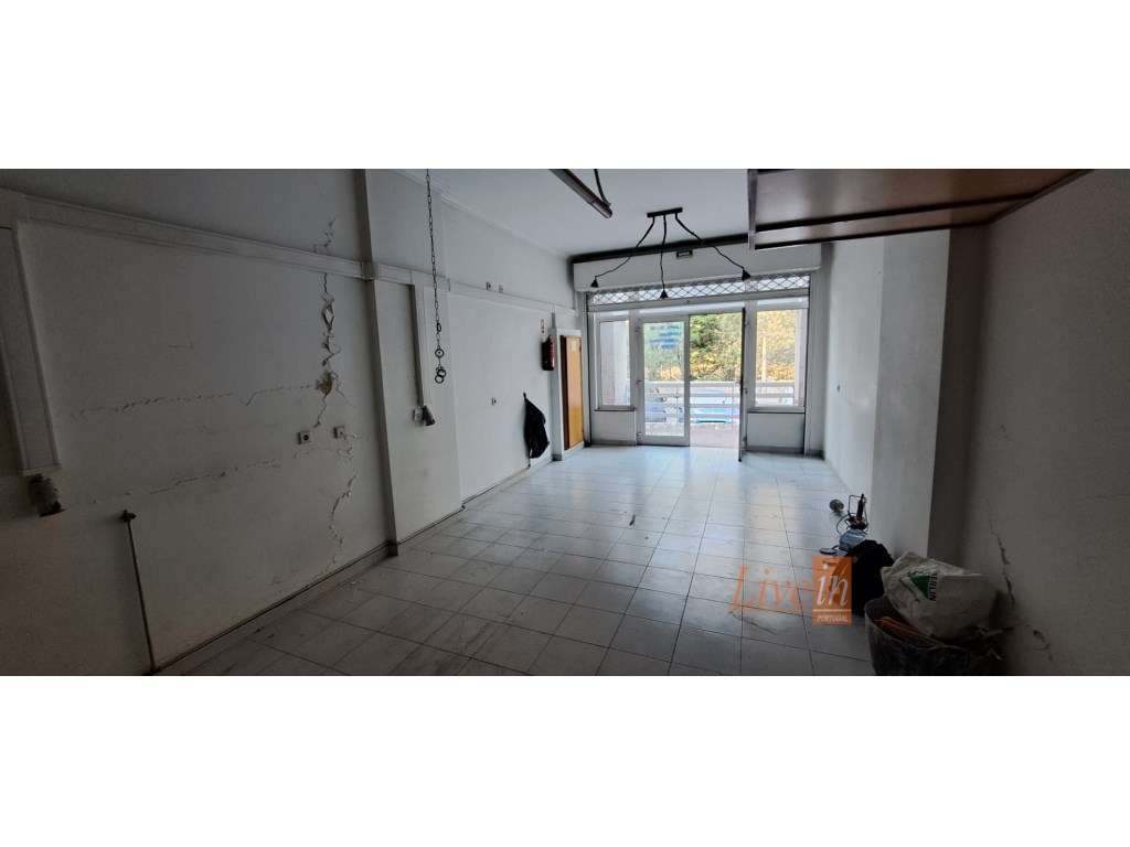 Loja com 98m2 em Queluz - Grande imagem: 2/6