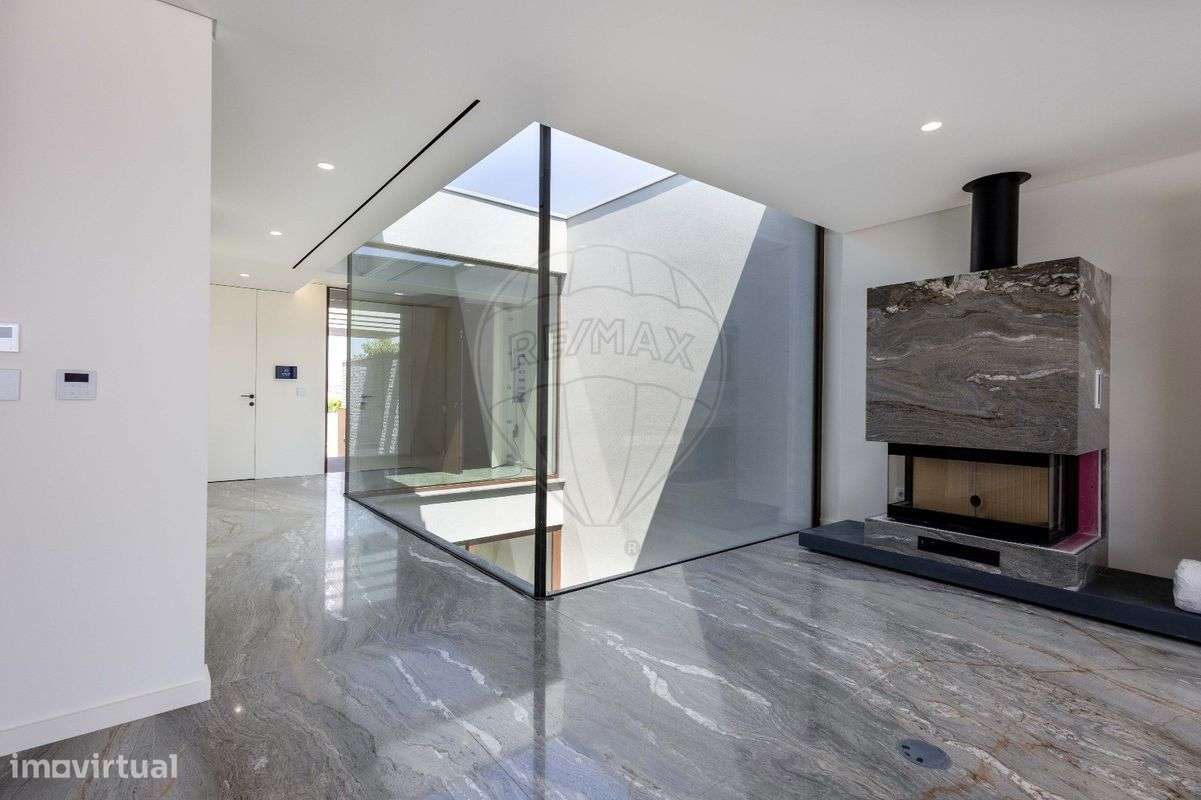 Moradia T4 para venda - Grande imagem: 1/47