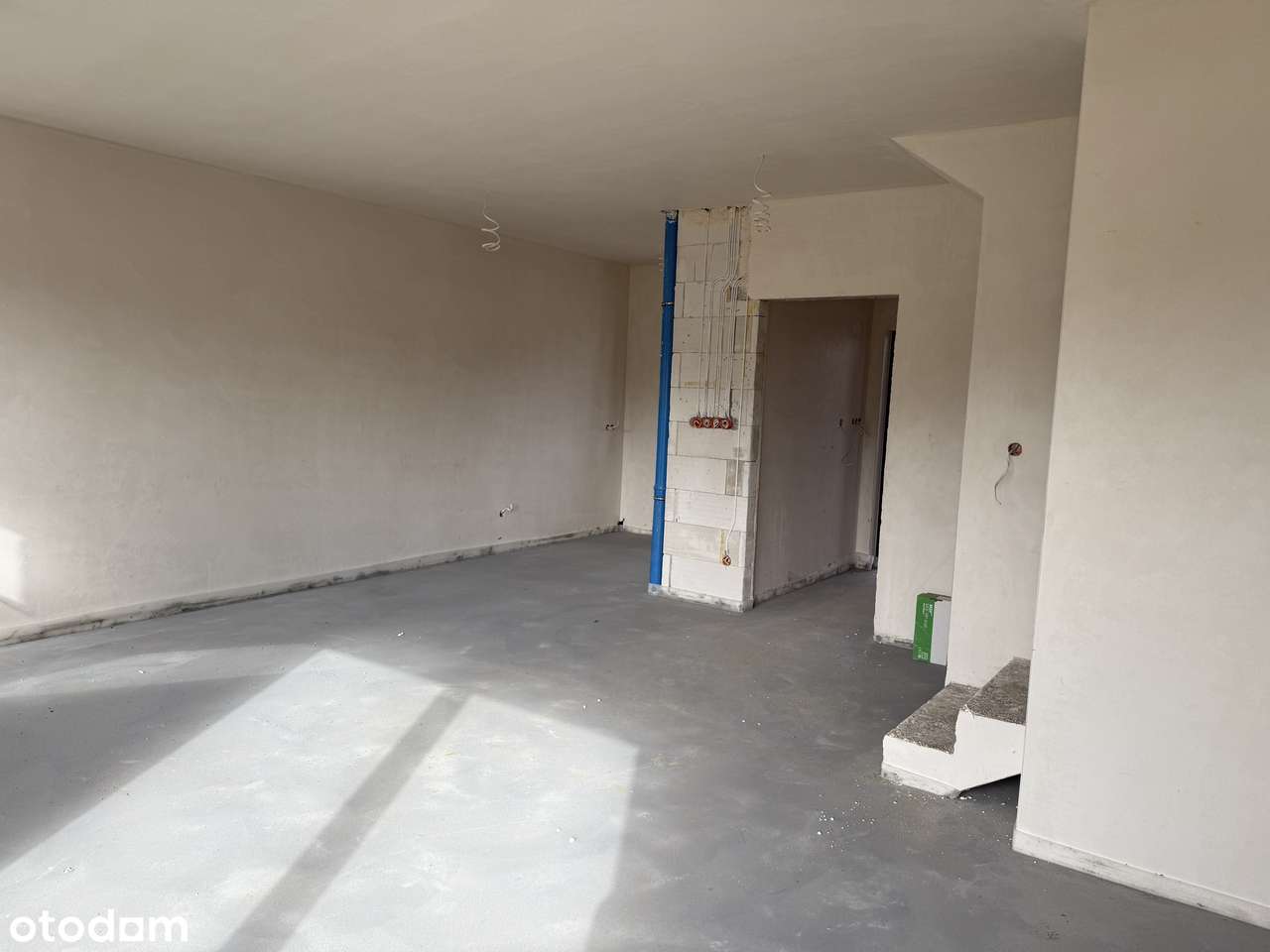 Przestronny dom w cichej okolicy-8