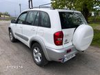 Toyota RAV4 2.0 D-4D 4x4 - 5