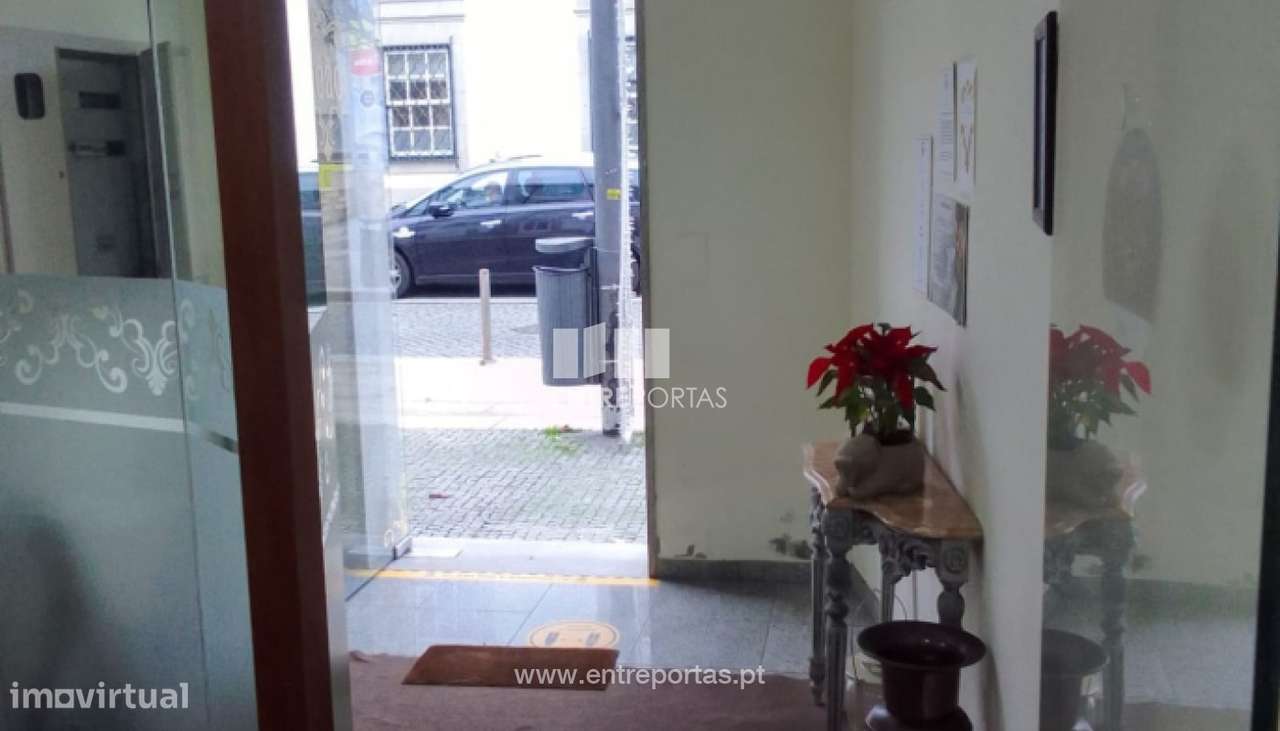 Venda de Loja, Centro da Cidade, Viana do Castelo - Grande imagem: 2/28