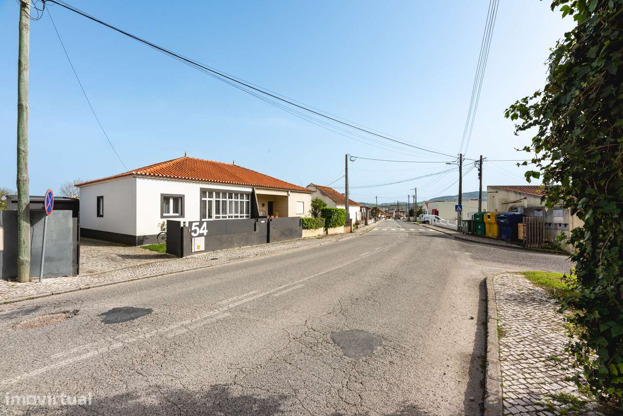 MORADIA T3 TRANSFORMADA EM T2 | GARAGEM | 221M2 | ARRUDA DOS VINHOS-6