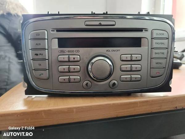 Radio CD Player Ford Focus 2 cod 10R023539 - 1