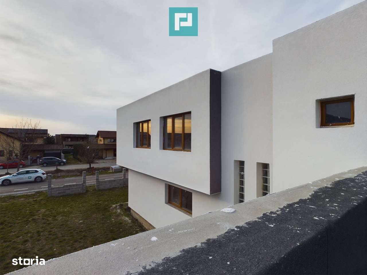 Vilă la gri în Via Carmina - Imagine principală: 1/11