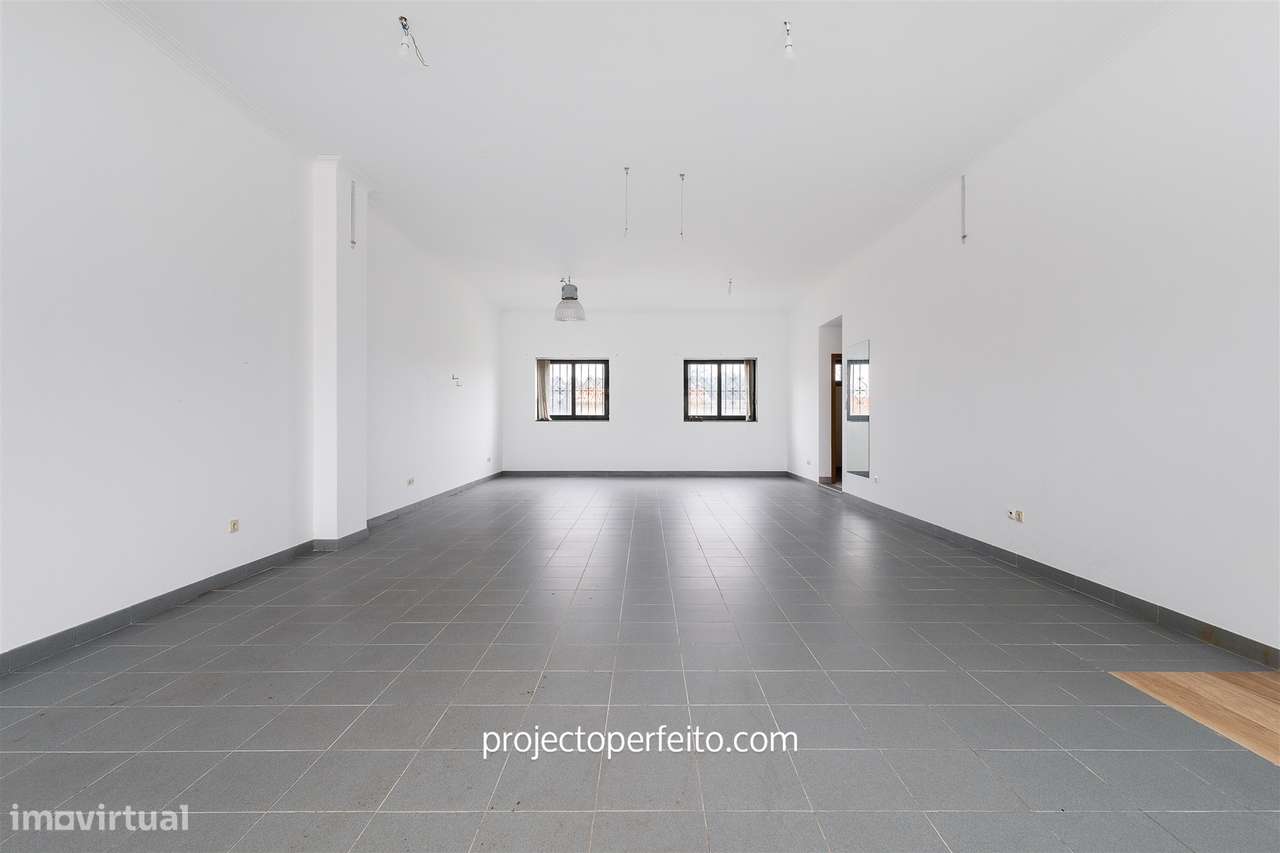 Loja  Venda em Nogueira do Cravo e Pindelo,Oliveira de Azeméis - Grande imagem: 3/9