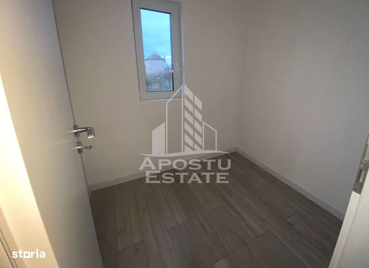 Duplex, 4 camere, centrala proprie, curte, Mosnita Vechie - Imagine principală: 5/8