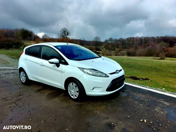 Ford Fiesta 1.6 TDCi Titanium - 10