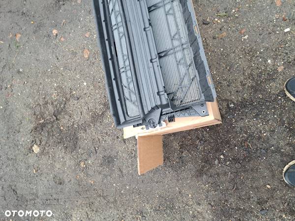 kierownica wlot powietrza Chłodnica klimatyzacji Polestar 2 II Volvo C40 31688838 32382003 31686551 Condenser Air conditioner Guide Volvo C40 Polestar 2 II - 3