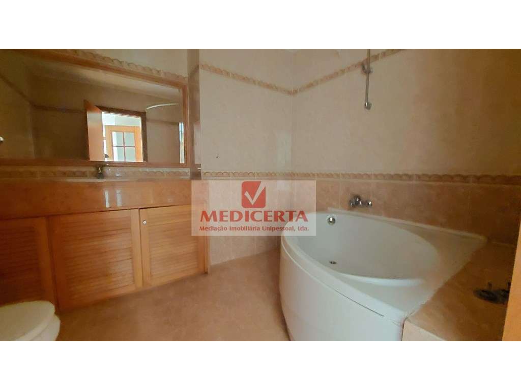 Beloura -T3 - condomínio com piscina-16