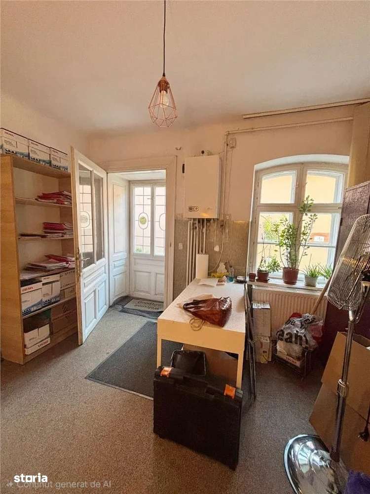 Corp de casa zona centrala,strada LUNGĂ!-16