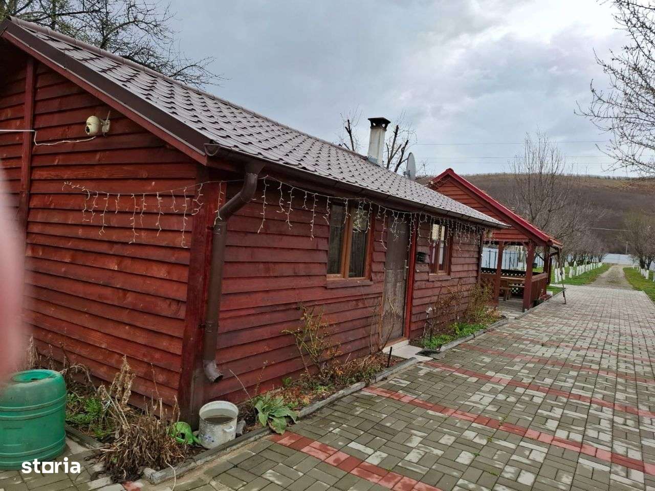 Casa de vacanta, 2 camere, teren imprejmuit 2000 mp, utilitati, Zizin. - Imagine principală: 3/18