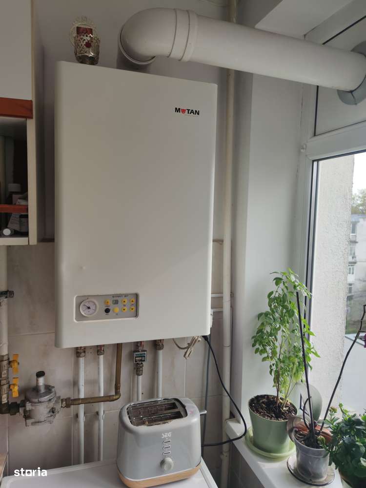 Octav Onicescu langa Parcul Mihai Eminescu piata Viilor Biserica Roset-6