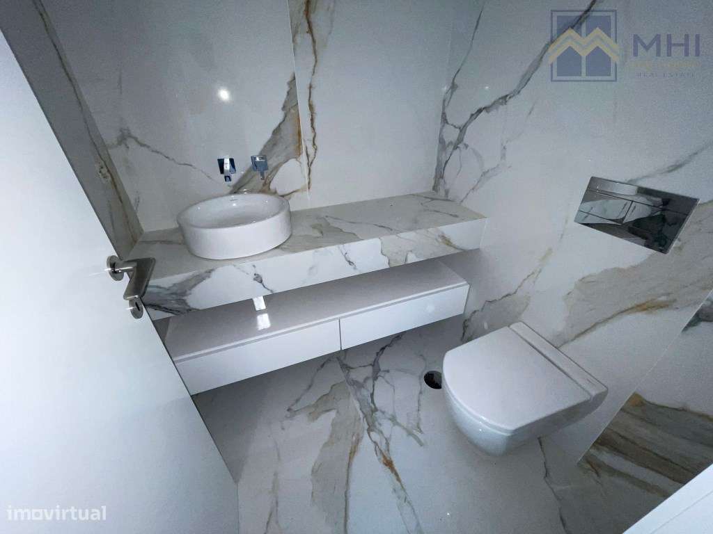 Moradias de Luxo T4 +1 a 500 metros da praia em Canidelo-19