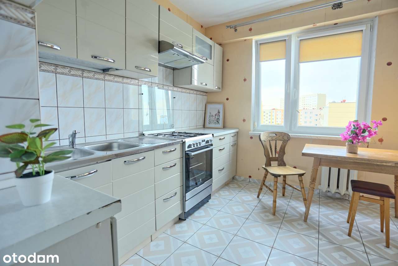 4 pokojowe mieszkanie z loggią, ul. Kołłątaja-5