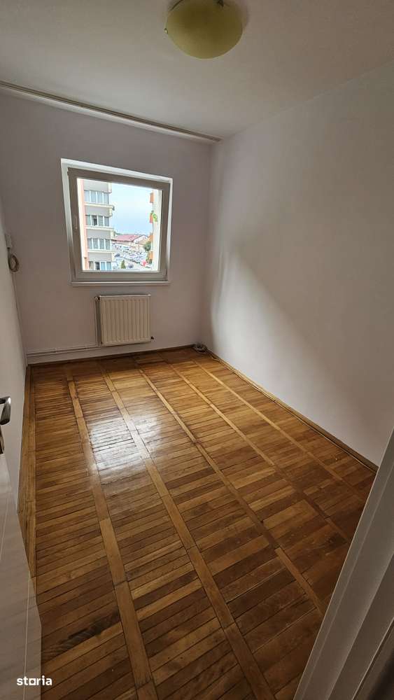 Apartament cu 3 camere semicentral, zona garii, et 3-5