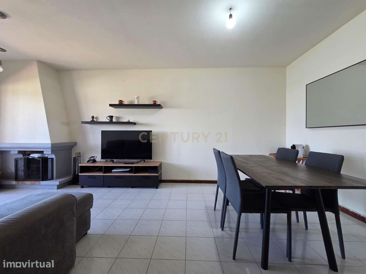 APARTAMENTO T2 | VARANDA | LUGAR DE GARAGEM | ARRUMOS | ELEVADOR | GON-5