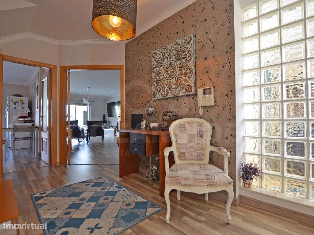 Moradia T4+2 com piscina na Urb. Lombas (São Domingos de Rana)-11