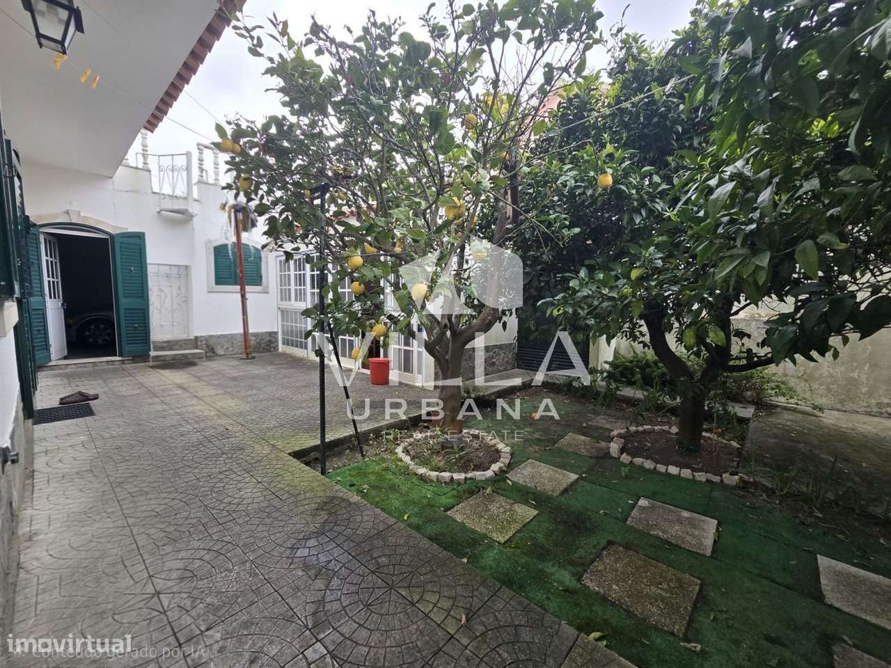 Moradia T4+1 em zona privilegiada nos Foros de Amora-8