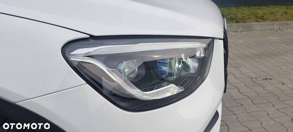 Mercedes-Benz GLC 300 4Matic 9G-TRONIC AMG Line - 16