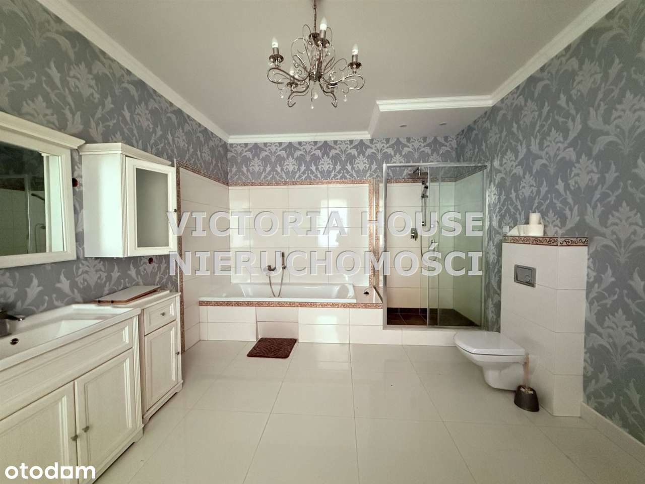 Wyjątkowa Nieruchomość Blisko Jeziora! Okazja!-15