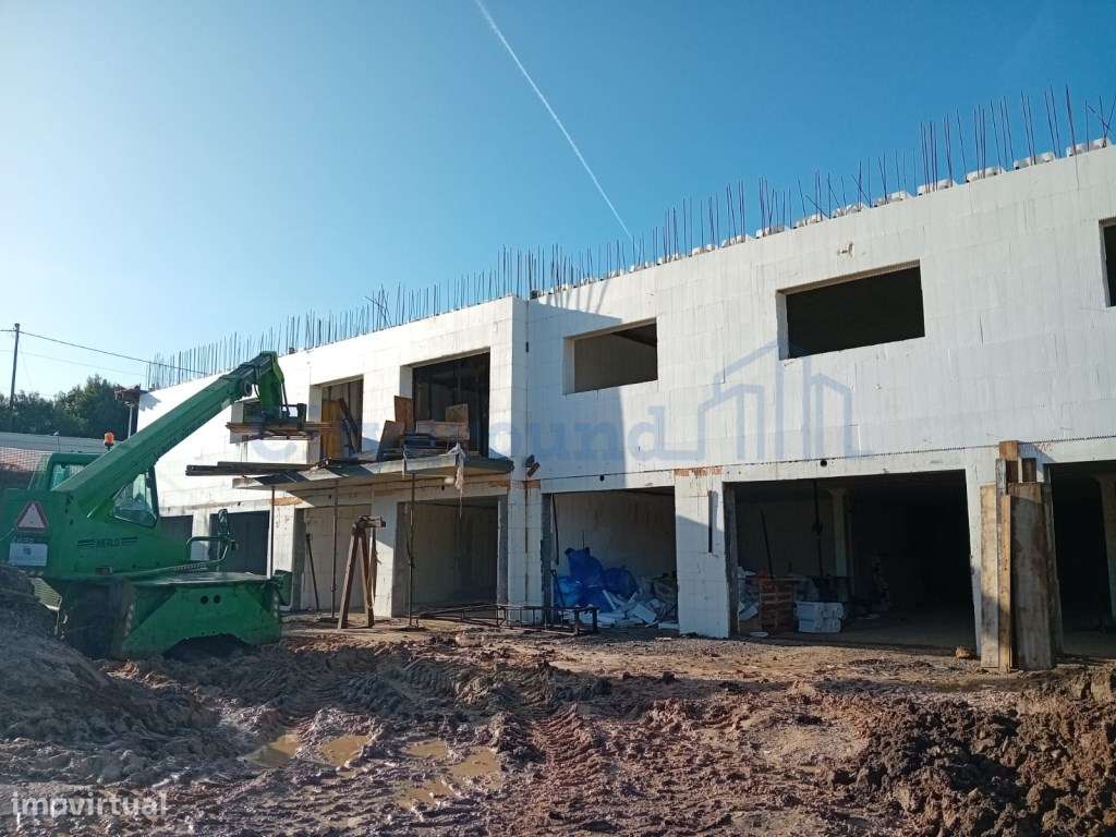 Apartamento T3 em Condomínio Fechado nos Pousos - Tecnologia Verde - Grande imagem: 4/19